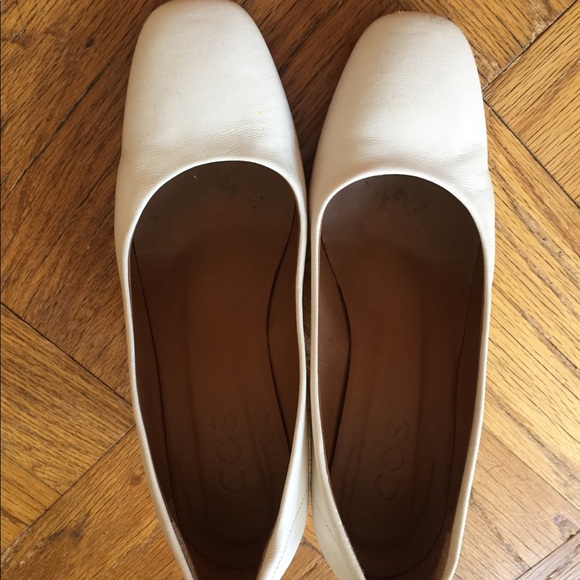 Barely worn cos heel - Picture 1 of 4